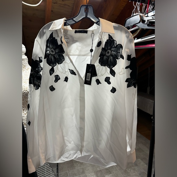 Elie Tahari Tops - Elie Tahari Blouse